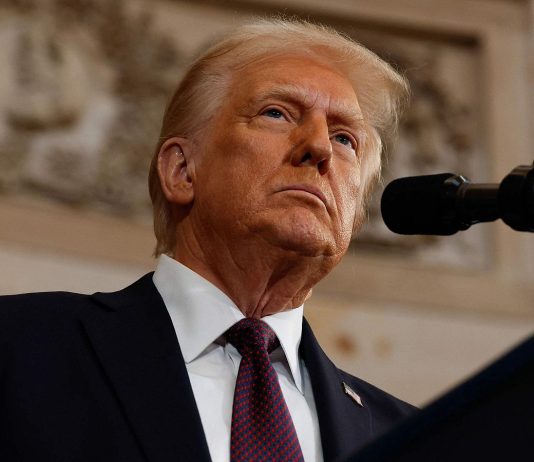 Trump impondrá aranceles del 100% a los medicamentos importados.